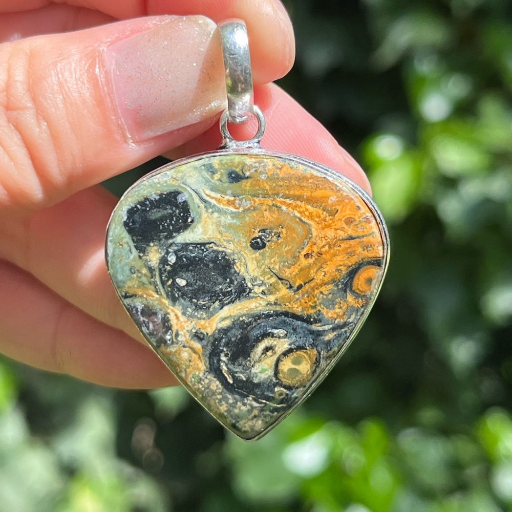 Silver‎ plated chubby tear drop Kambaba jasper pendant